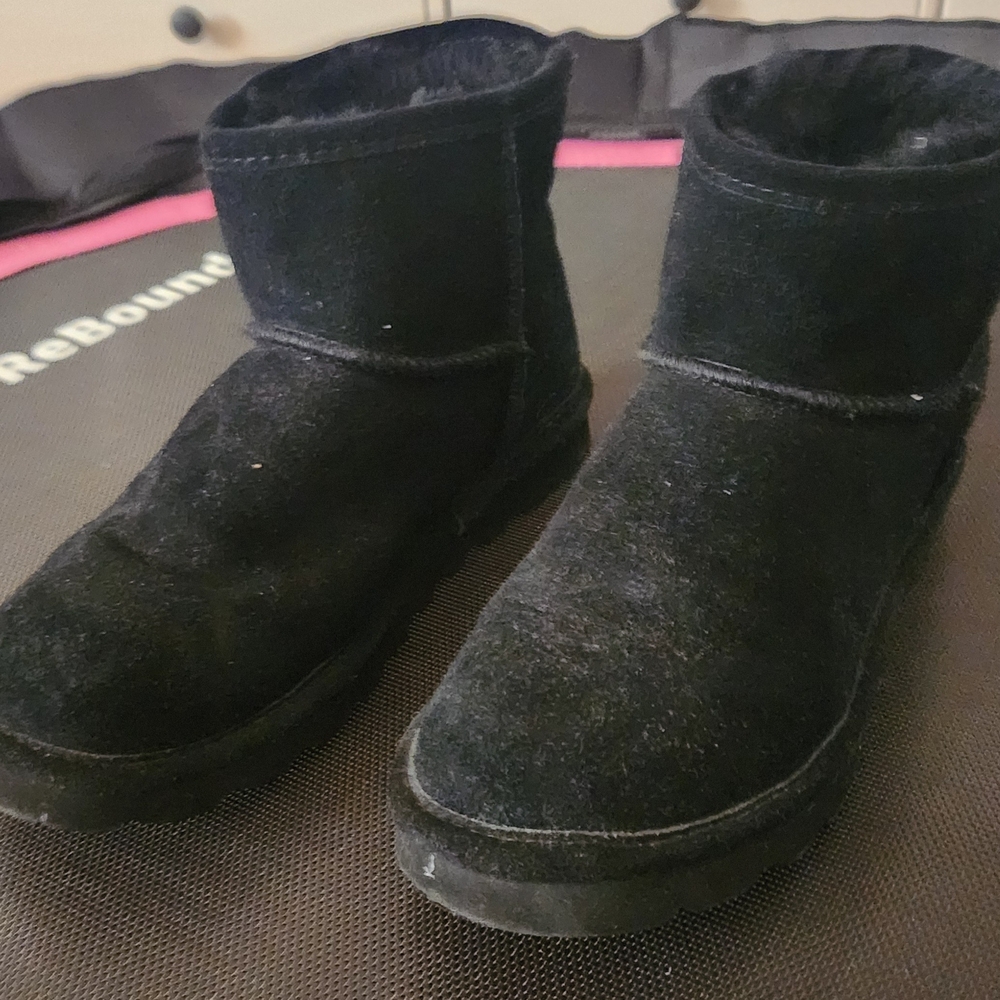 BearPaw Black Suede Boots